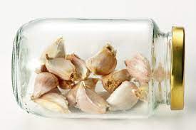 how to preserve peeled garlic